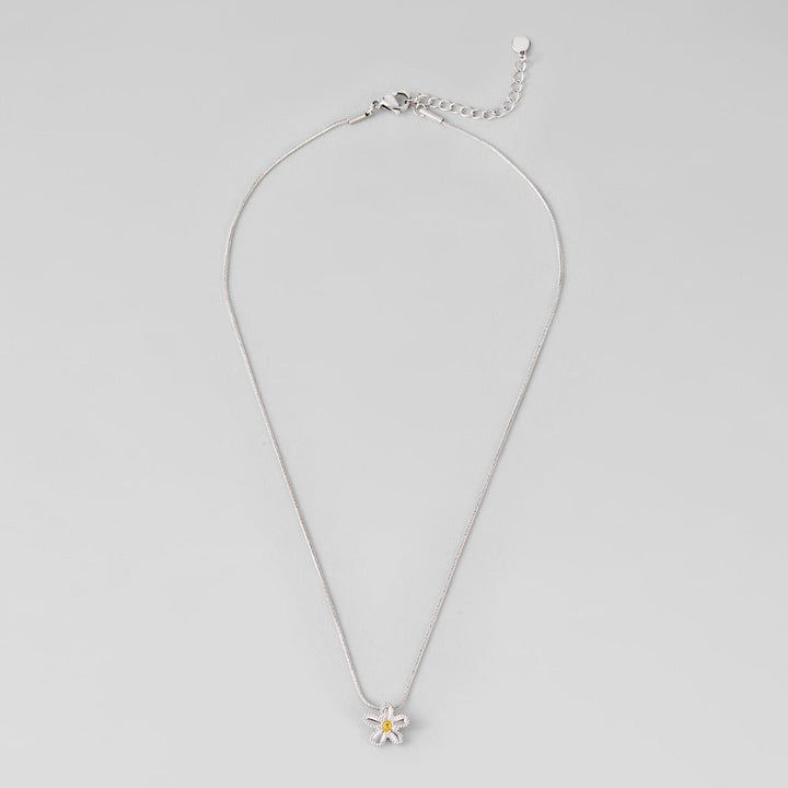 Daisy Pendant Necklace