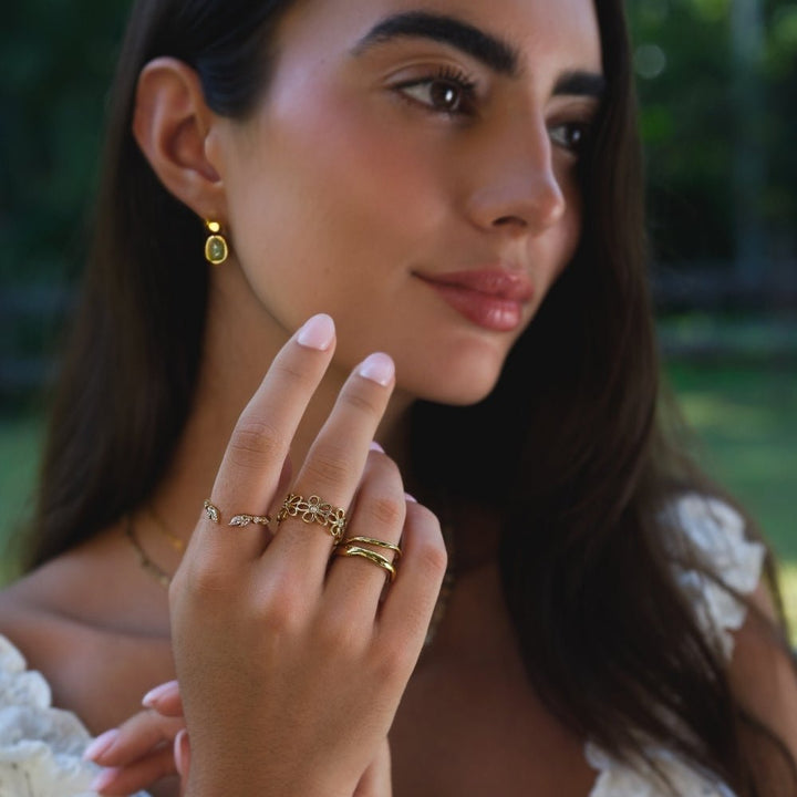 Golden Wildflower Infinity Ring