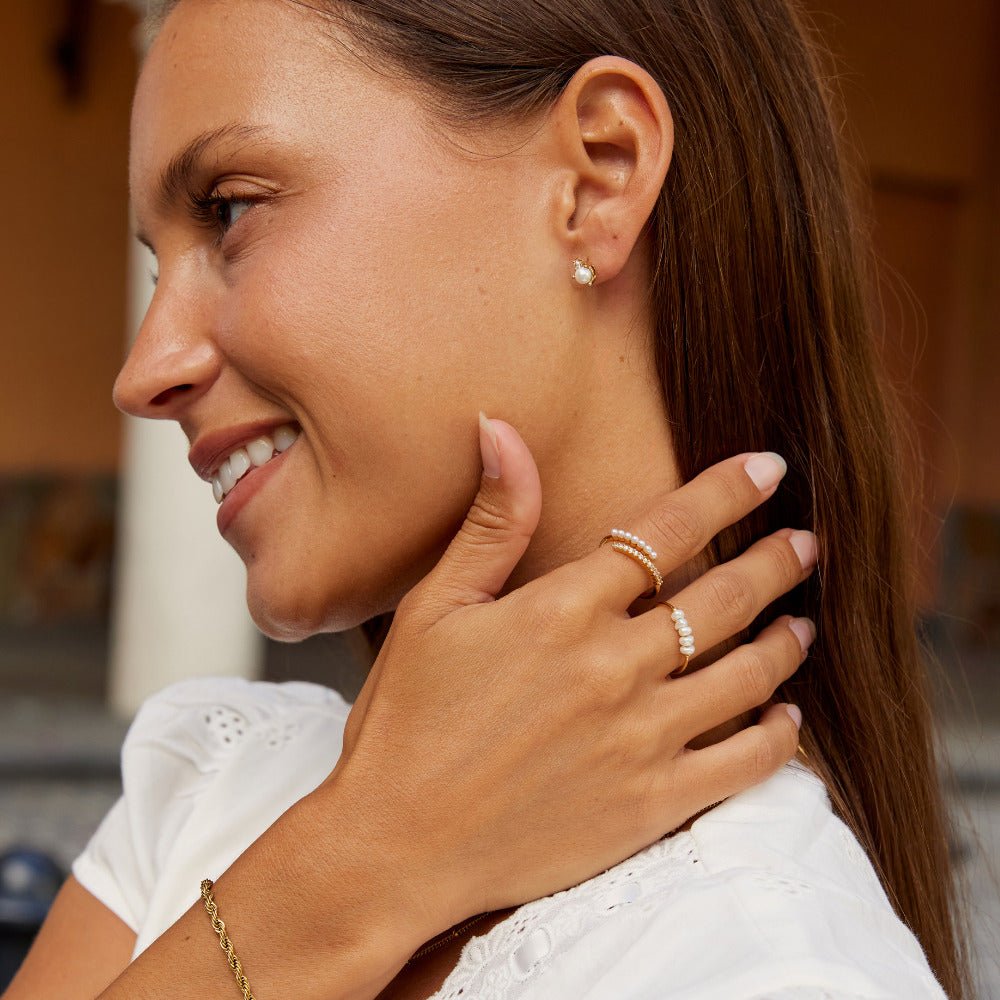 Pearl & Crystal Stud Earrings