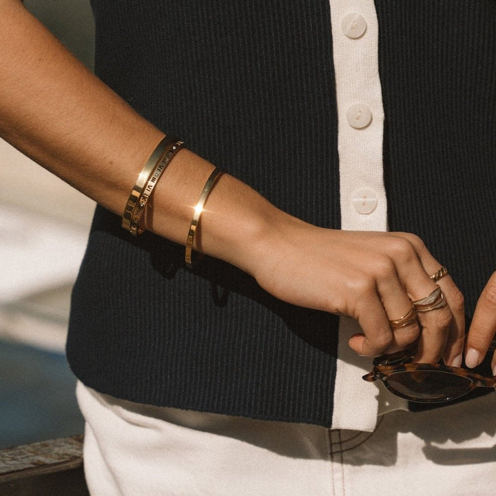 Roman 18K Gold Bangle