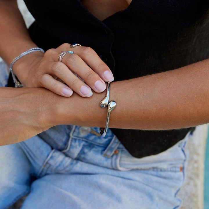 Silver Teardrop Bangle